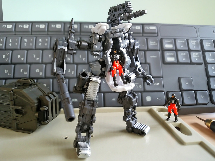 2018-01-15_diaclone-da13_dartloader4.jpg