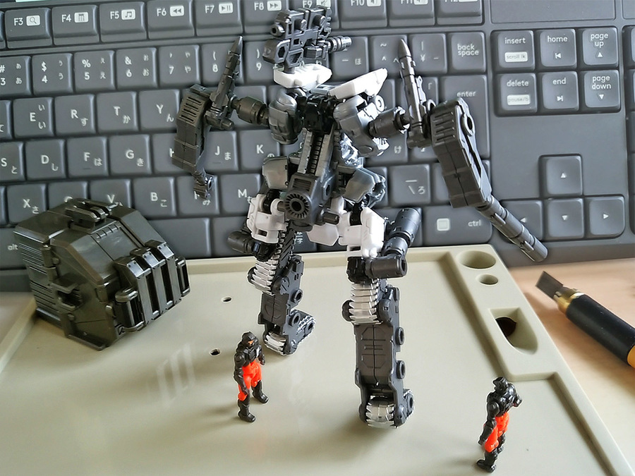 2018-01-15_diaclone-da13_dartloader5.jpg