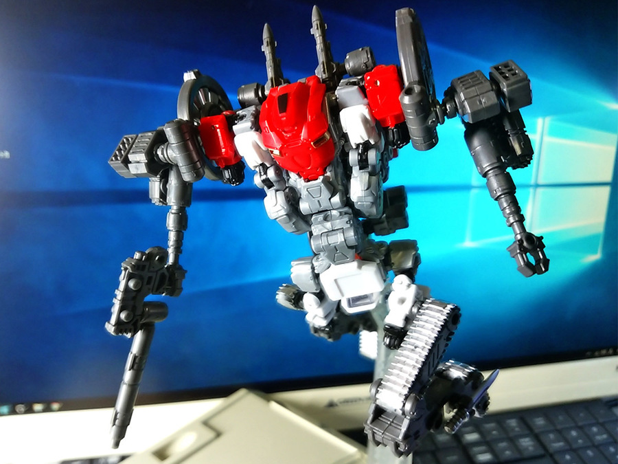 2018-01-15_diaclone_dirtlorder-gyroseptor7.jpg