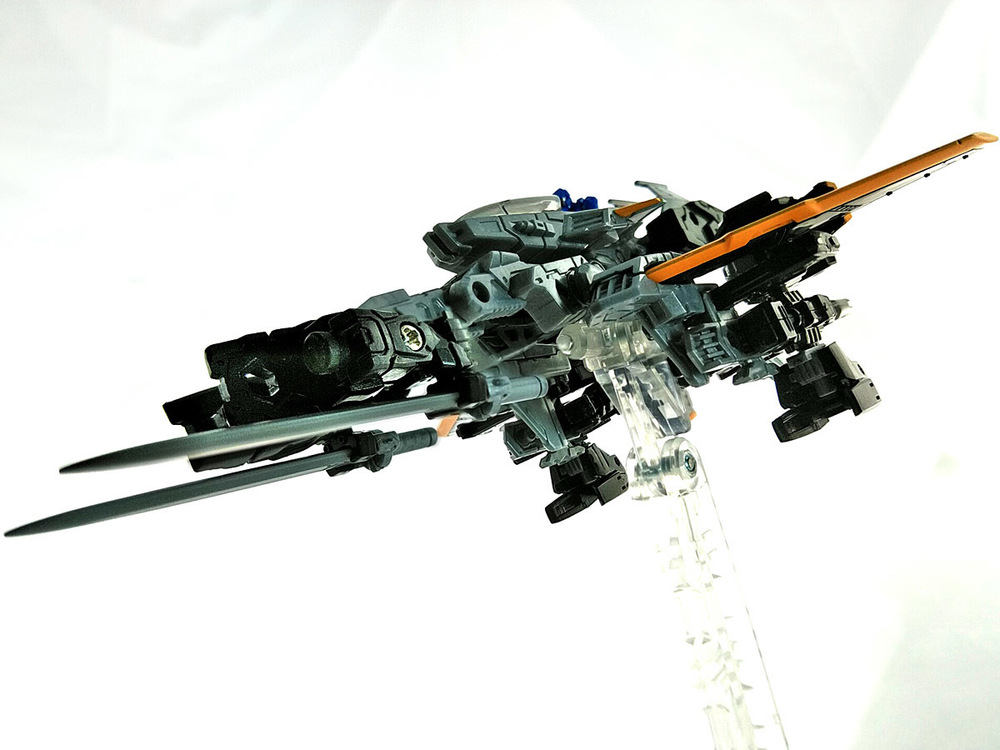 2019-04-11_diaclone_ps-maneuver-skyjacket_mode1-2.jpg