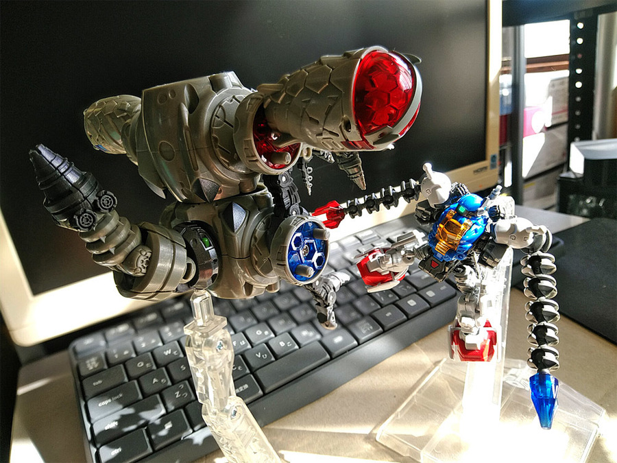 2018-11-24_diaclone-vs-waruder2.jpg