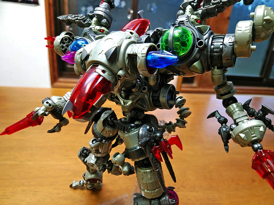 2019-03-04_diaclone_warudaraider_rapto-head-9.jpg