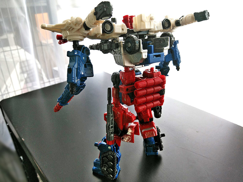 2019-04-29_transformers-siege_sg18-sixgun_unite1-3.jpg