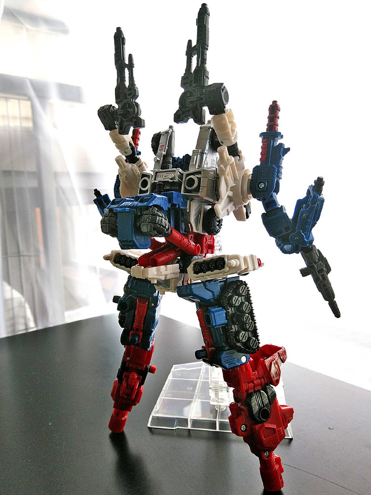 2019-04-29_transformers-siege_sg18-sixgun_unite2-2.jpg