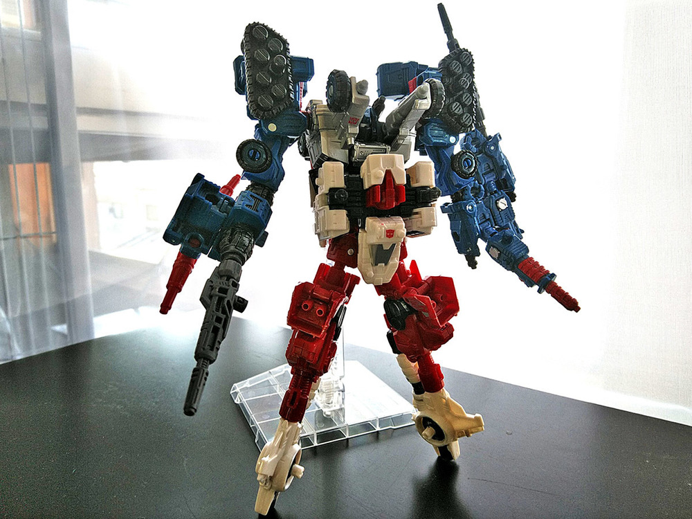 2019-05-31_transformers-siege_sixgun_cog-six1.jpg