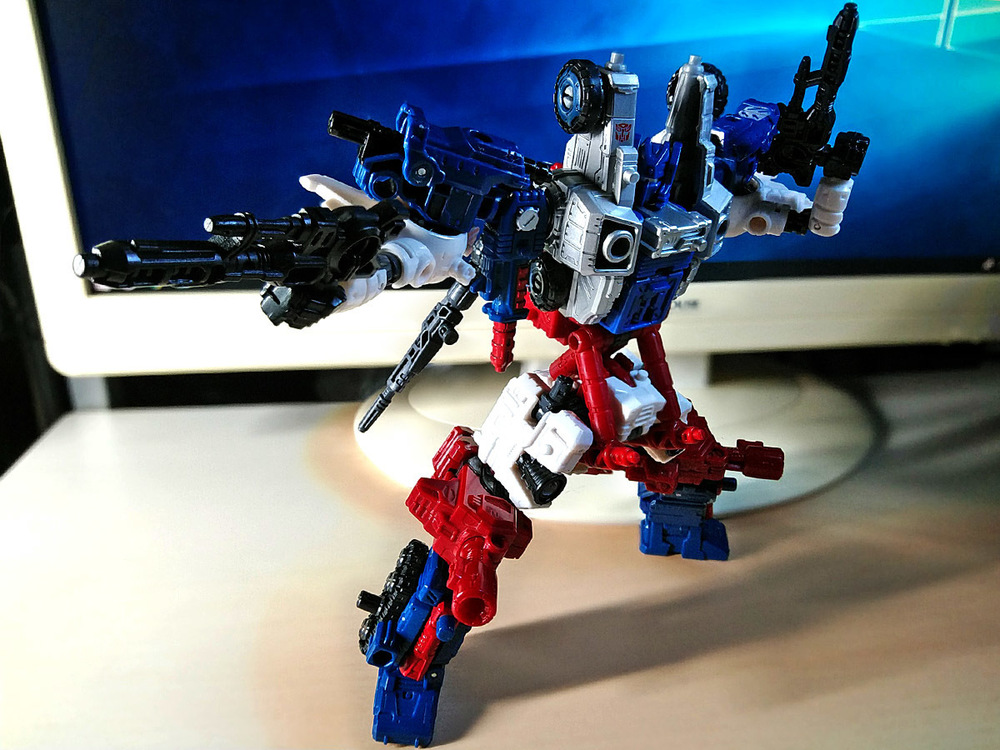 2019-05-31_transformers-siege_sixgun_cog-six2-3.jpg