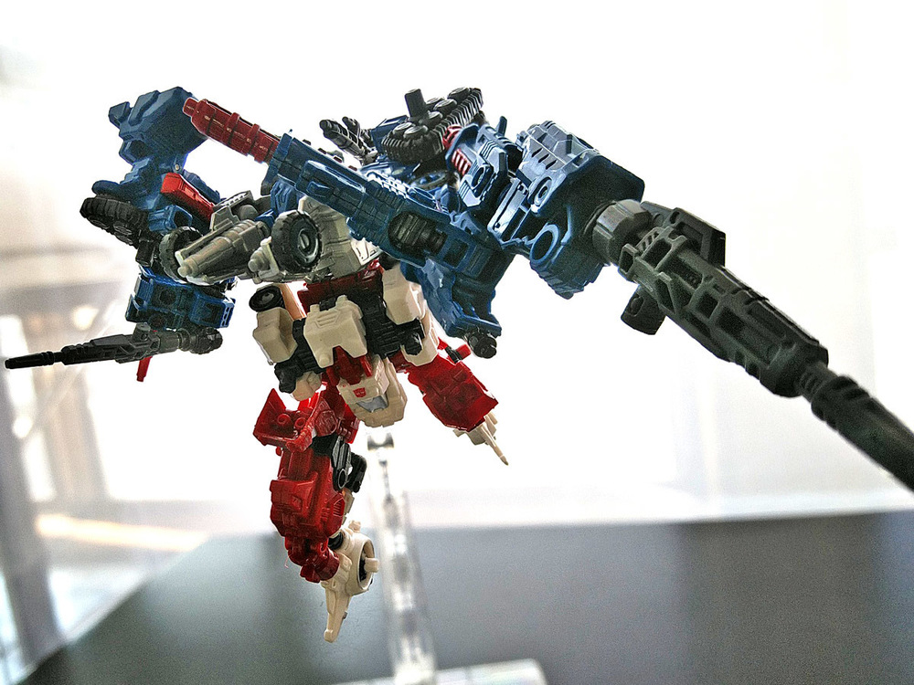 2019-05-31_transformers-siege_sixgun_cog-six8.jpg