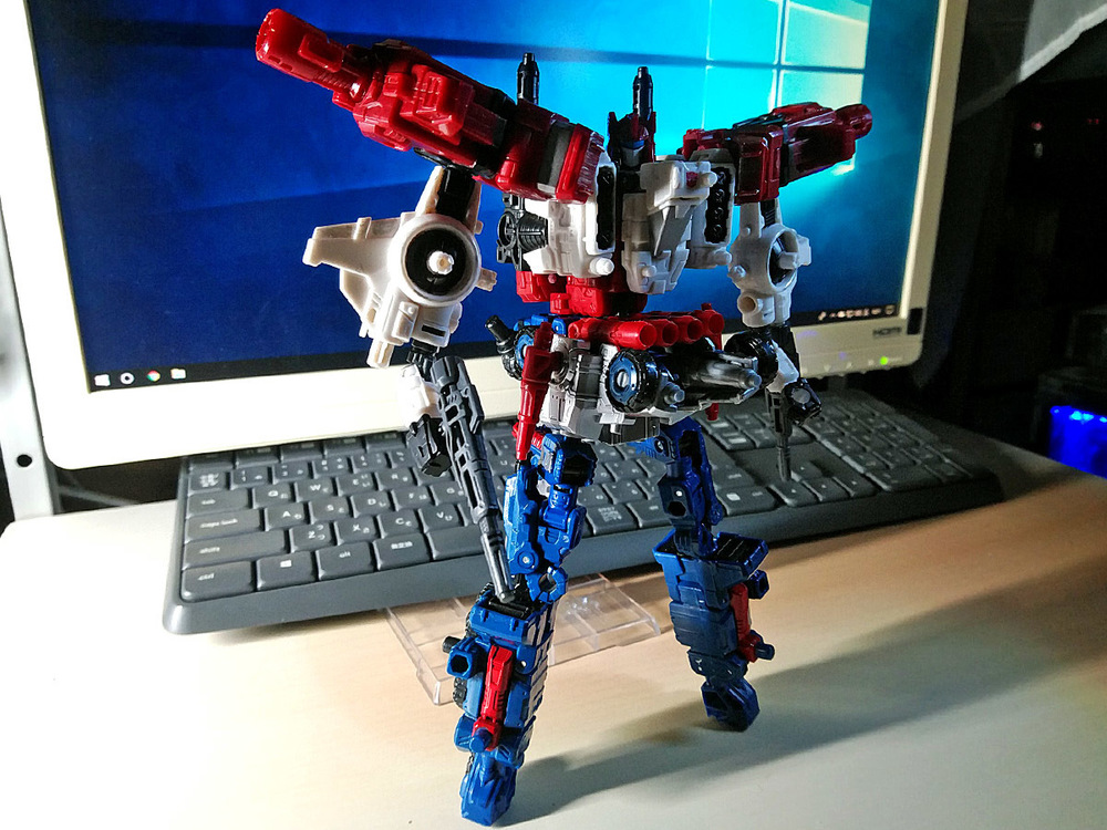 2019-05-31_transformers-siege_sixgun_six-cog1.jpg