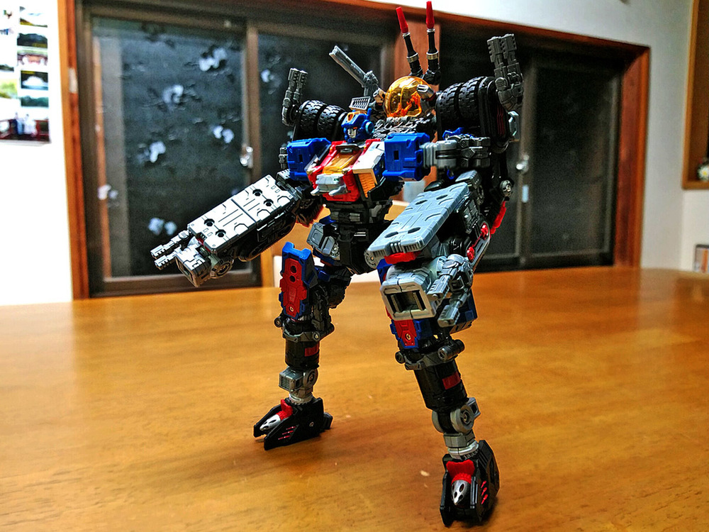 2019-10-30_daiaclone-trivers-tridasher_armorup_strike-buffalo2.jpg
