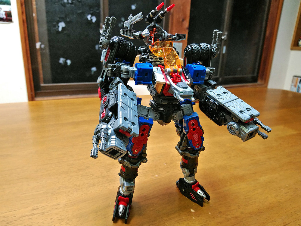 2019-10-30_daiaclone-trivers-tridasher_armorup_strike-buffalo4.jpg