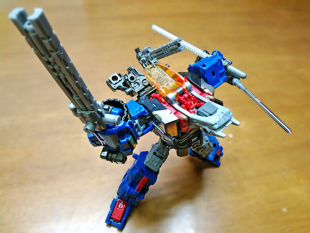 2019-10-30_daiaclone-trivers-tridasher_unite-robo3.jpg