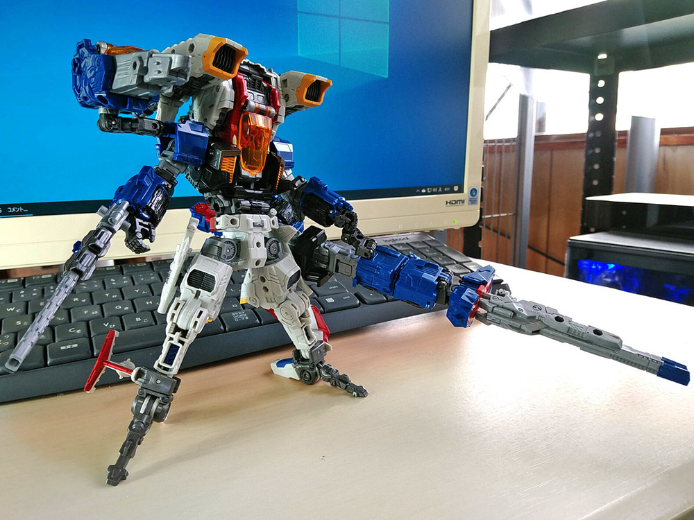 2019-12-12_diaclone-reboot_trivers-trijetter_vers-system_mode1-1.jpg