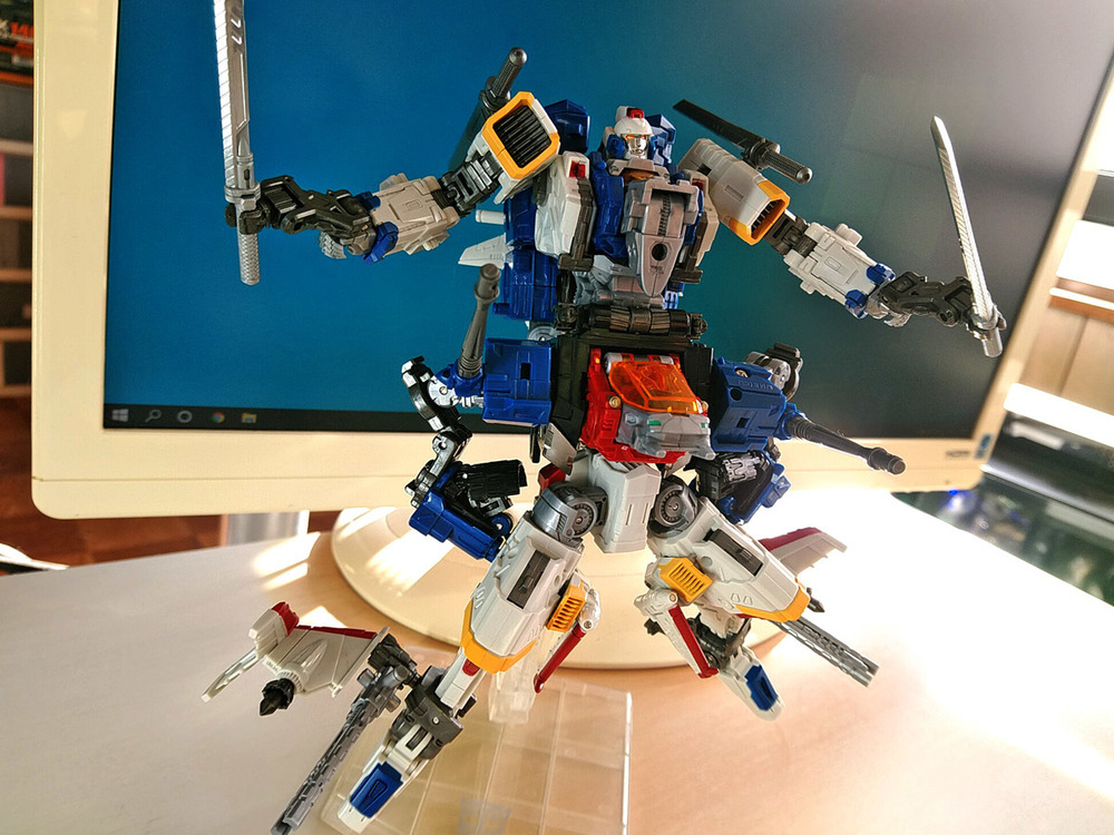 2019-12-20_diaclone-reboot_trivers-trijetter_mode-robo2-1.jpg