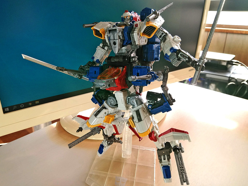 2019-12-20_diaclone-reboot_trivers-trijetter_mode-robo2-2.jpg