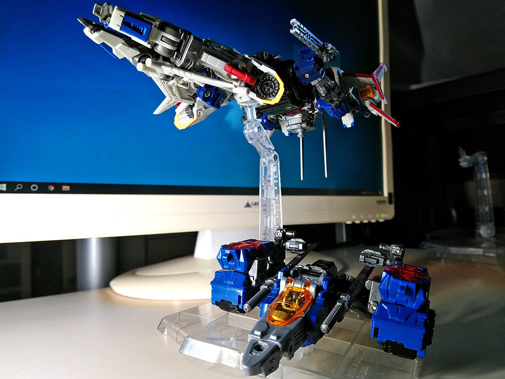 2019-12-29_diaclone-reboot_trivers-trijetter_gattai-jet-6.jpg