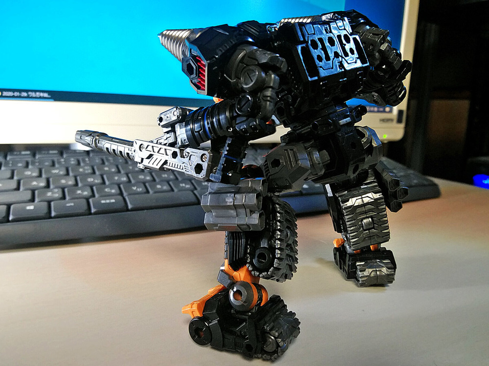 2020-02-06_diaclone-trivers_tridigger_double-arm3.jpg
