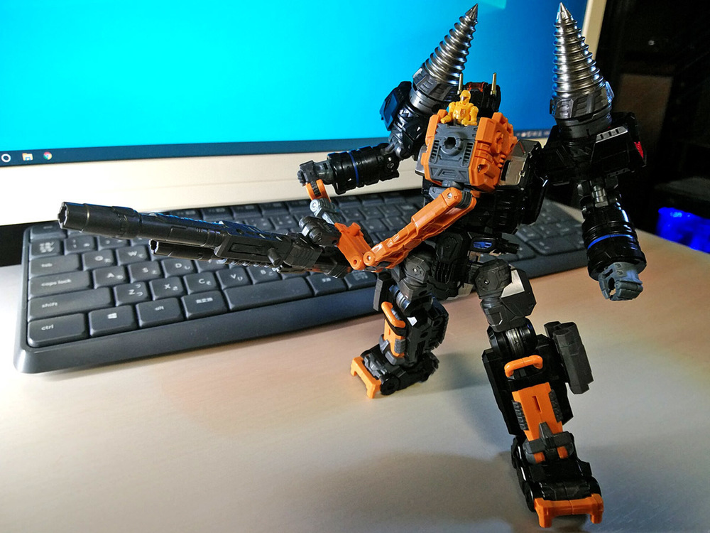 2020-02-06_diaclone-trivers_tridigger_elephant5.jpg