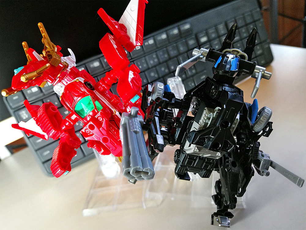 2020-02-23_tomica-hyper-bluepolice_buildup-tomica_two-shot.jpg