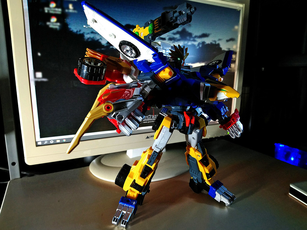 2020-04-23_earth-granner_kizuna-gattai_leo-eagle-cheetah1.jpg