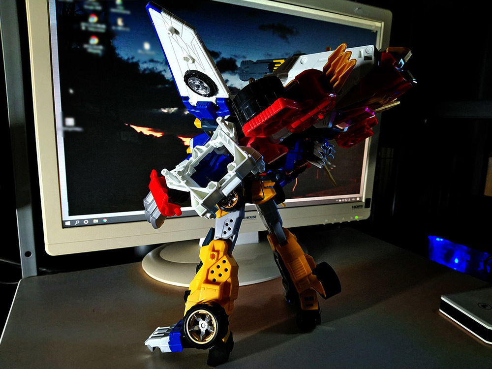 2020-04-23_earth-granner_kizuna-gattai_leo-eagle-cheetah3.jpg