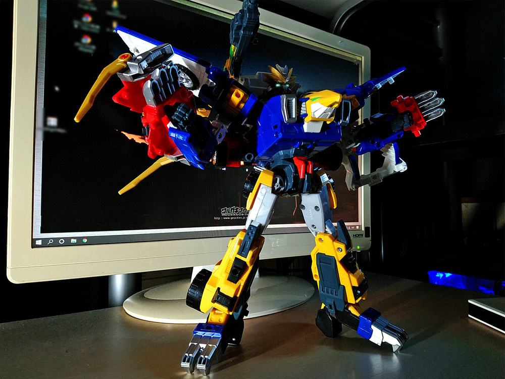 2020-04-23_earth-granner_kizuna-gattai_leo-eagle-cheetah6.jpg