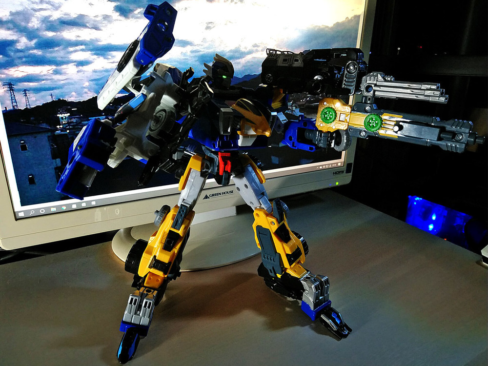 2020-04-26_earth-granner_powerd-armor-set_eagle-cheetah4.jpg
