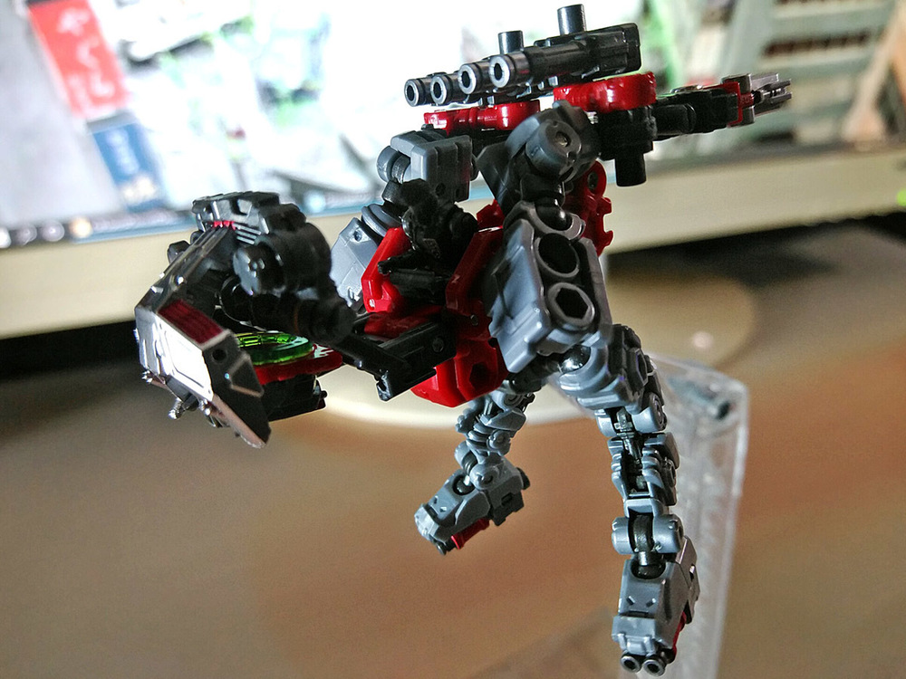 2020-05-27_diaclone_powerd-maneuver-epsilons_separate1-1.jpg
