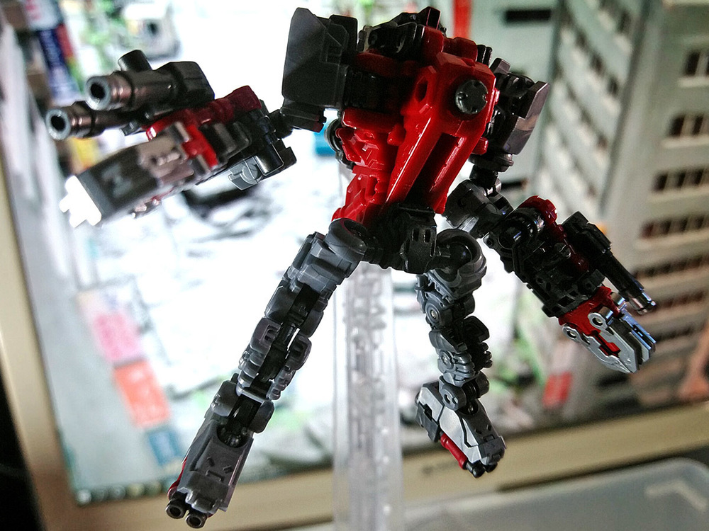 2020-05-27_diaclone_powerd-maneuver-epsilons_separate1-10.jpg