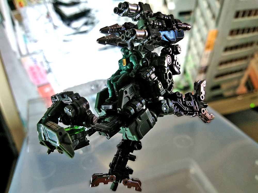 2020-05-27_diaclone_powerd-maneuver-epsilons_separate2-2.jpg