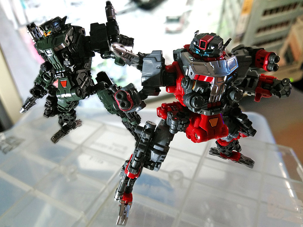 2020-05-27_diaclone_powerd-maneuver-epsilons_separate3-1.jpg