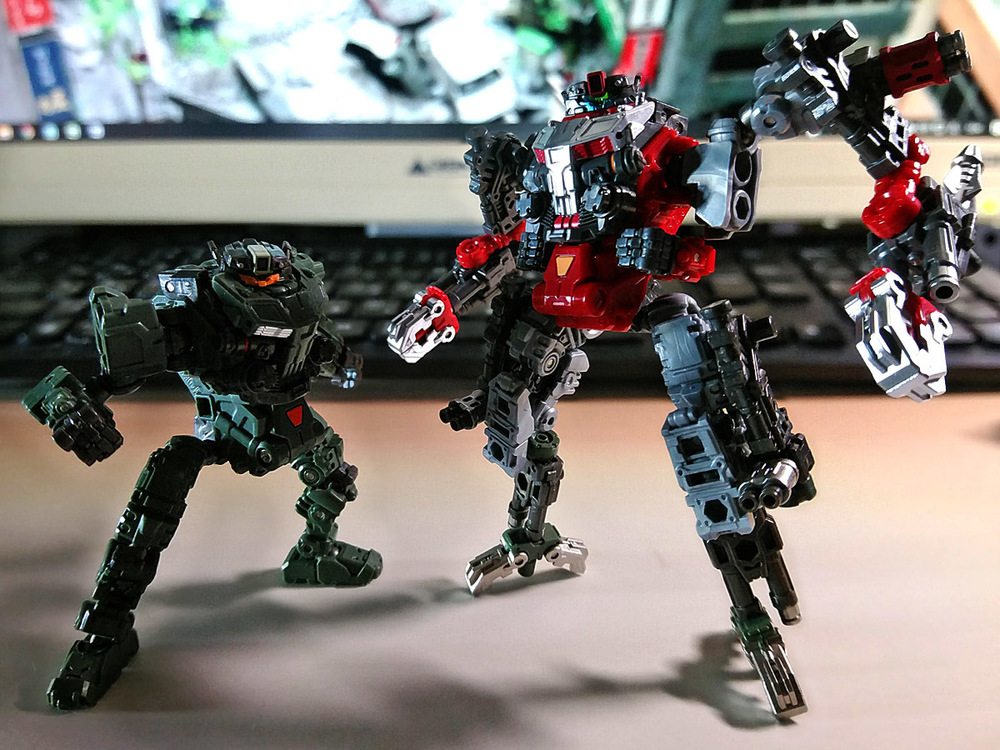 2020-05-27_diaclone_powerd-maneuver-epsilons_separate4-1.jpg