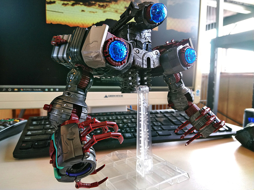 2020-06-04_diaclone_warudaros-giganter_test2-1.jpg